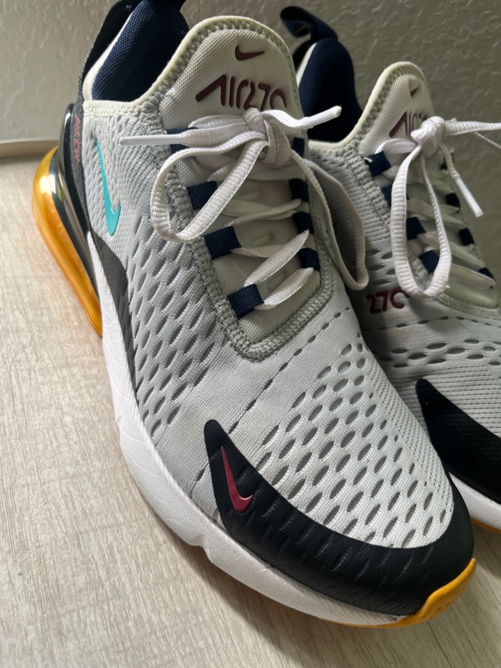 Nike White Navy Yellow Air270 Trainers - Picture 5 of 13